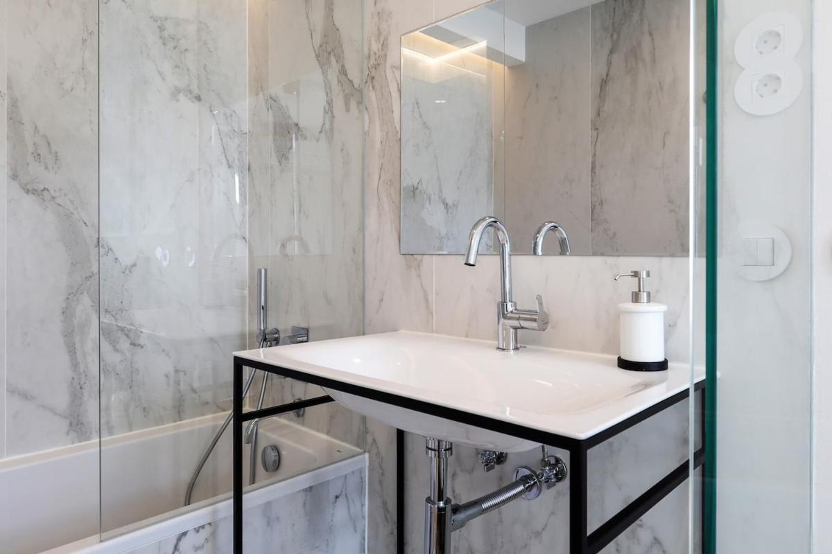 Lisbon Beautiful 2 Bedroom Apartment With Views In Rua Augusta Lisboa Exteriör bild